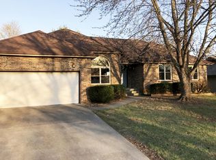 512 Hillcrest Ave, Nixa, MO 65714