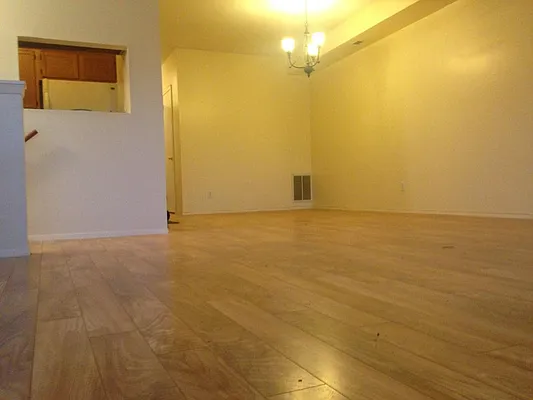 Rented by Lilia Anastasiadis, LREB | media 33