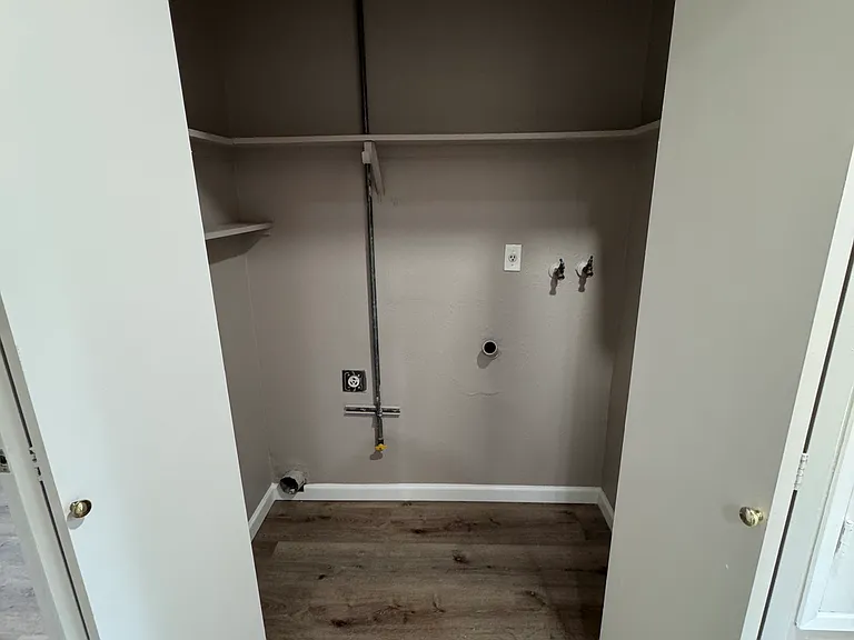 1565 Buttercup Ct — Photo 23