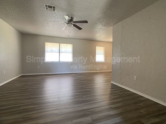 2nd image of 14206 NE 4th St