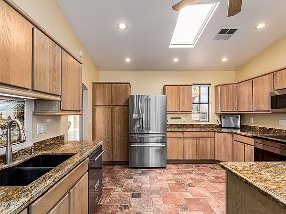 3rd image of 26433 S LAKEMONT Drive