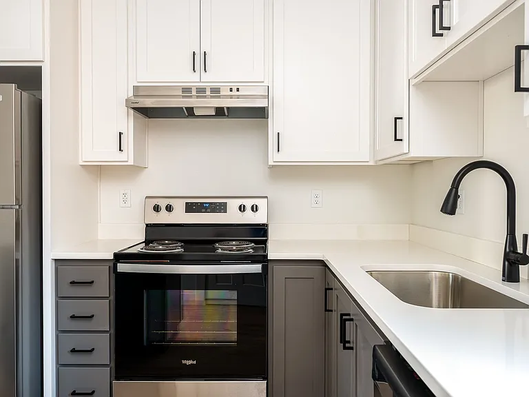 12094 SE Market St — Photo 11