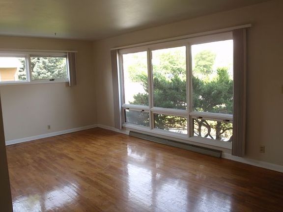 3rd image of 642 Avenue E