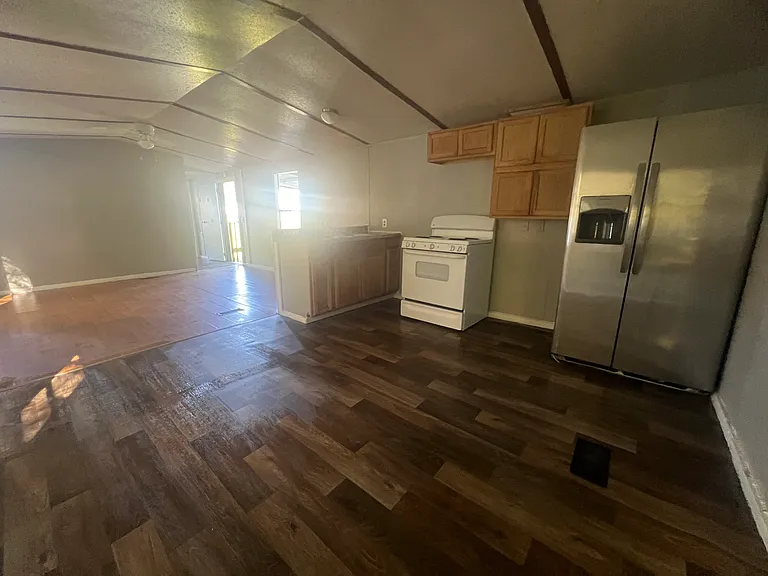 208 Ivycrest St #12 — Photo 4