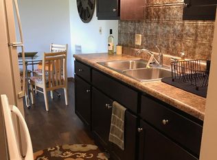 571 E Wisconsin Ave, Pewaukee, WI 53072