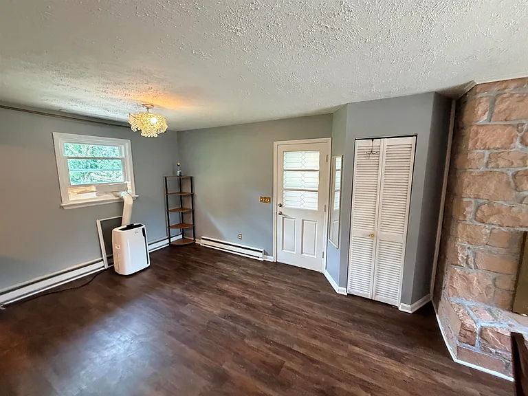 5950 Rawley Pike — Photo 5