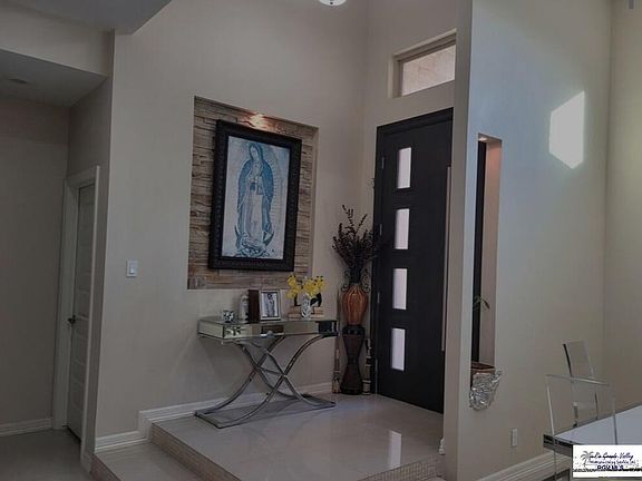 3rd image of 33329 Viburno St
