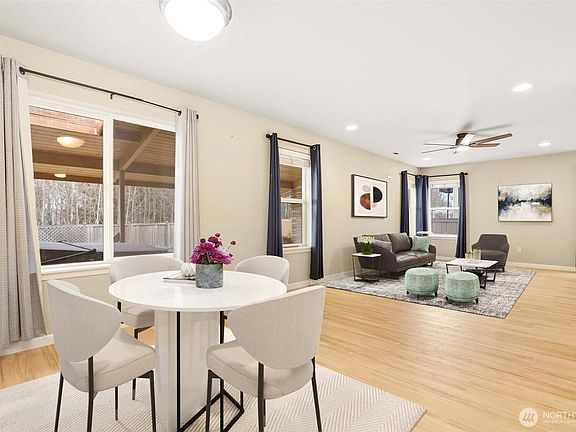 4th image of 616 Panorama Ridge