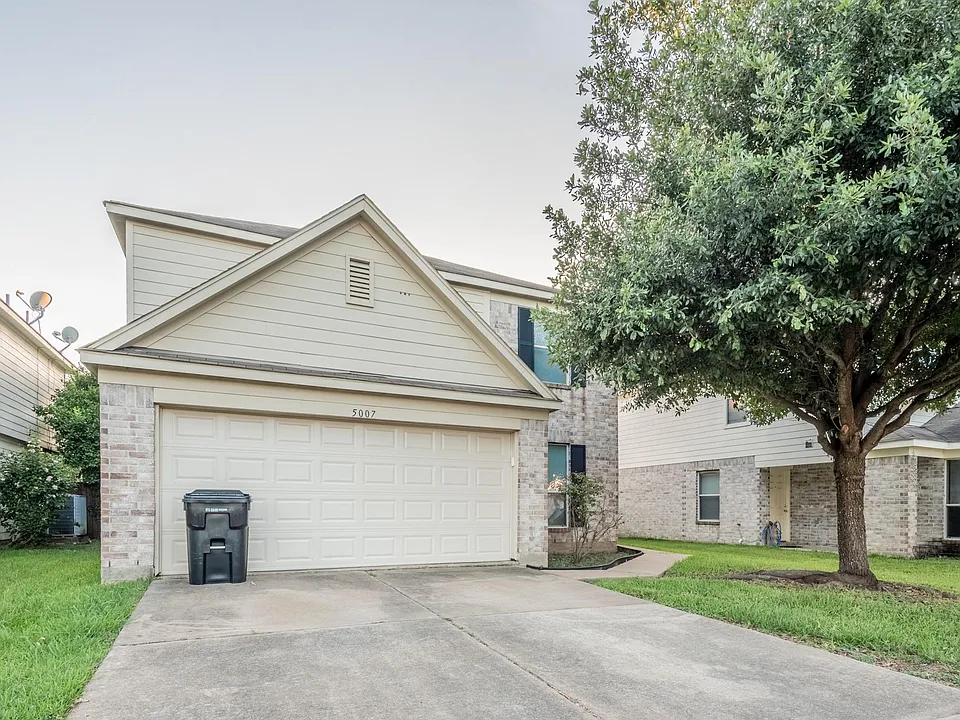 5007 Oak Stand Ct