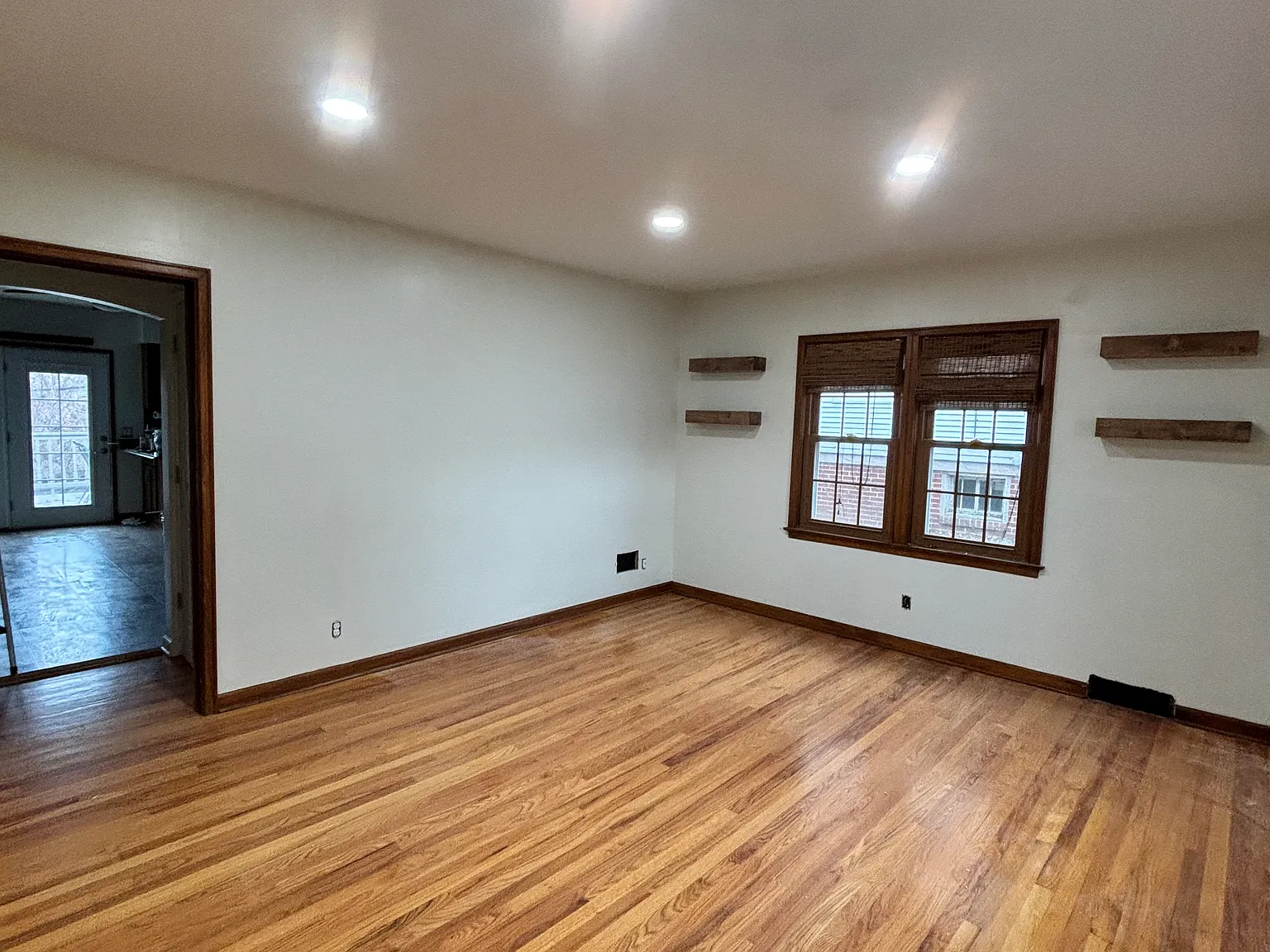 4544 Mason St — Photo 4