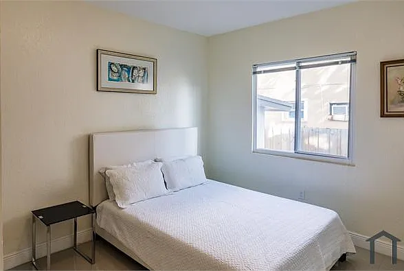 518 SW 15th Ave #2 — Photo 8