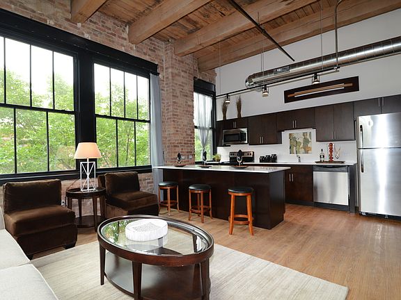 4th image of 125 E 21st St APT 308