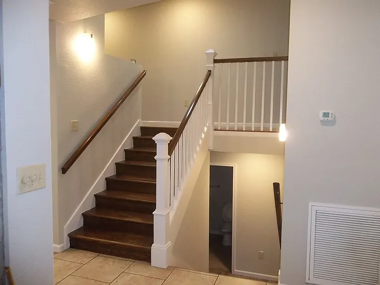 210 Loma Vista Dr S — Photo 9