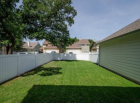 5th image of 2013 Bridgeport Dr