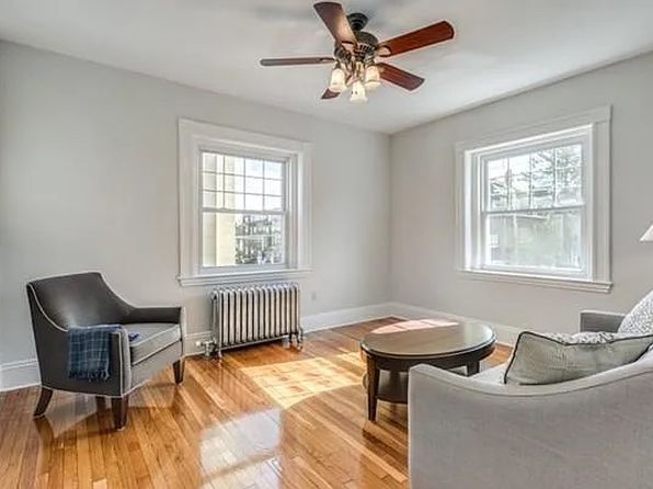 306 Main St APT 9