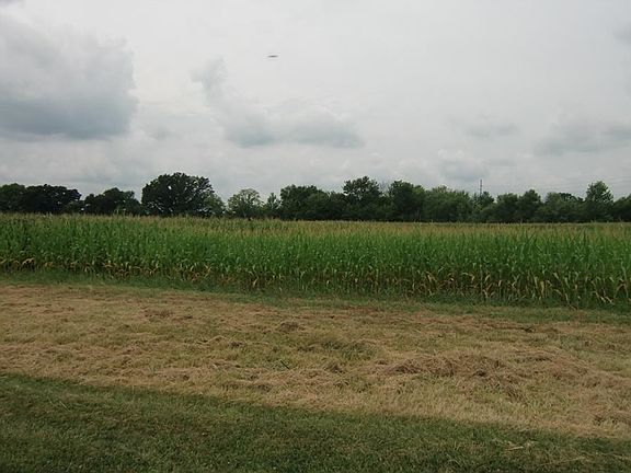 3rd image of 8200 Camby Rd