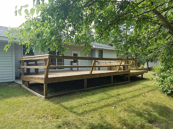 deck at rear of house