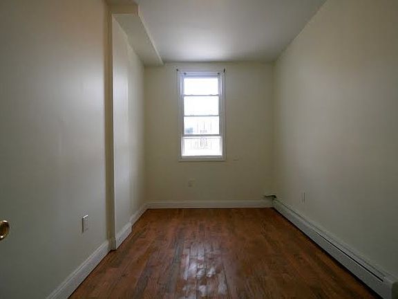 5th image of 699 Schenck Ave