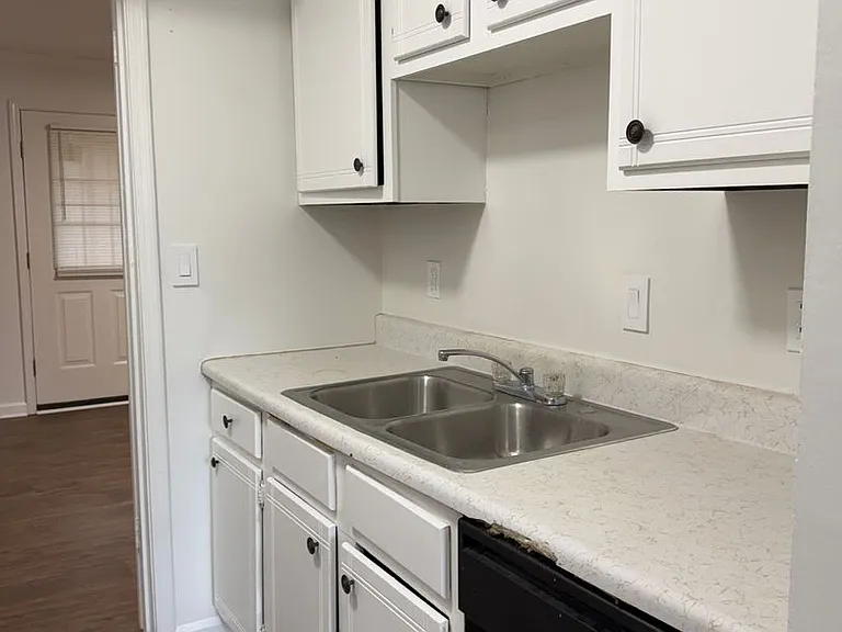 8 Davidfield Cv — Photo 8