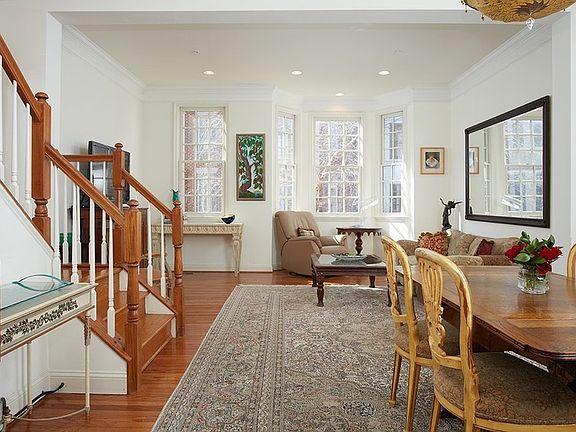 4th image of 4834 Montgomery Ln