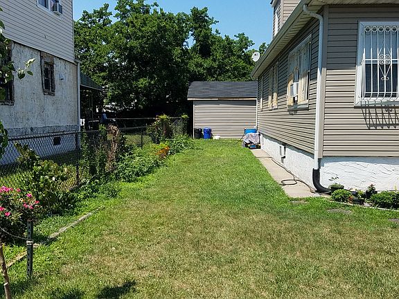 3rd image of 14711 N Conduit Ave