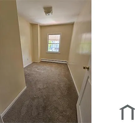 821 Penfield St — Photo 2