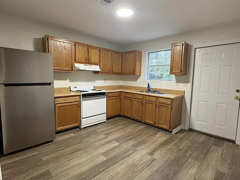 169 Fountain Dr #169 — Photo 5