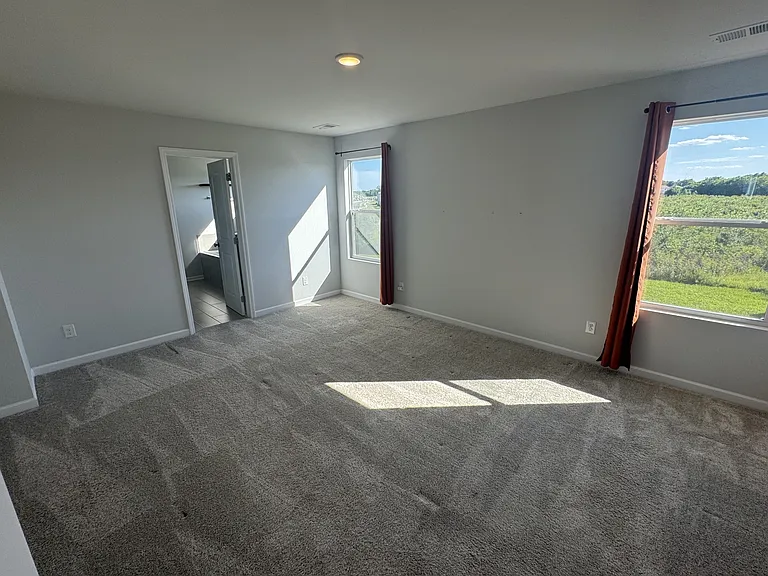 511 Forsberg Ct — Photo 9