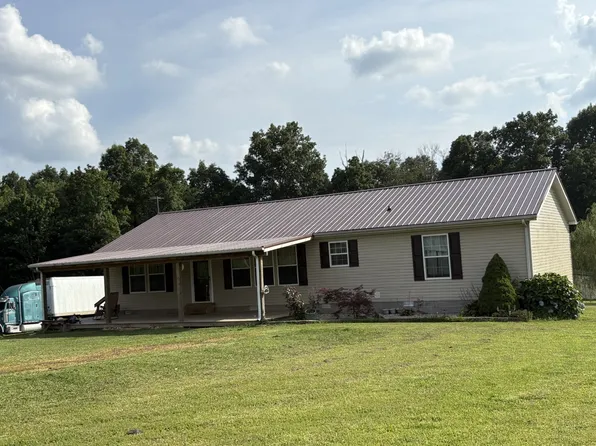 239 Calvert Ridge Rd, Westmoreland, TN 37186
