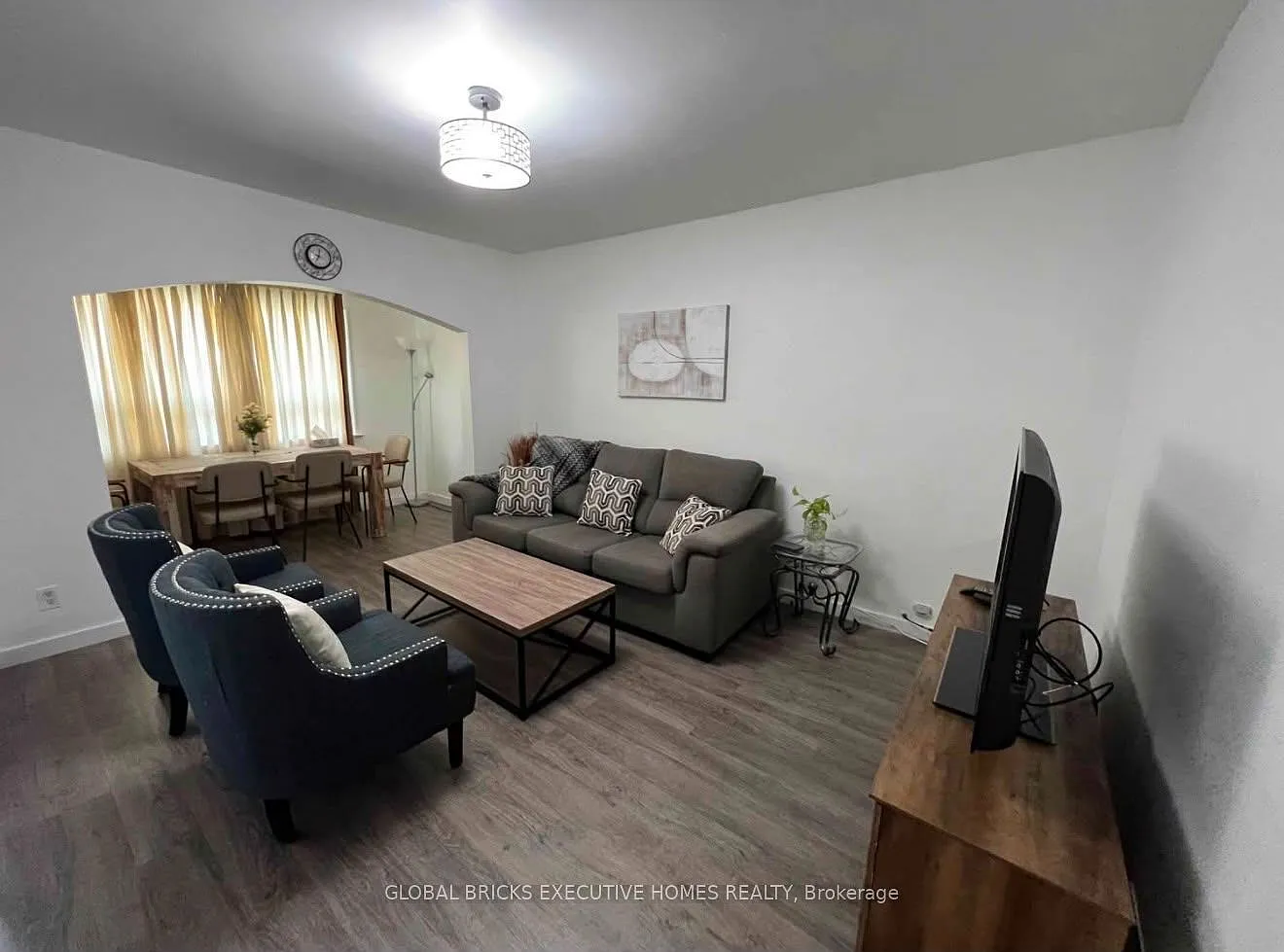 3 bed, $3,000 — Photo 2