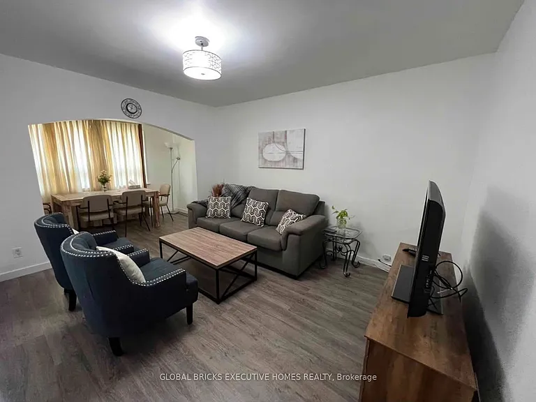 44 Mystic Ave — Photo 2