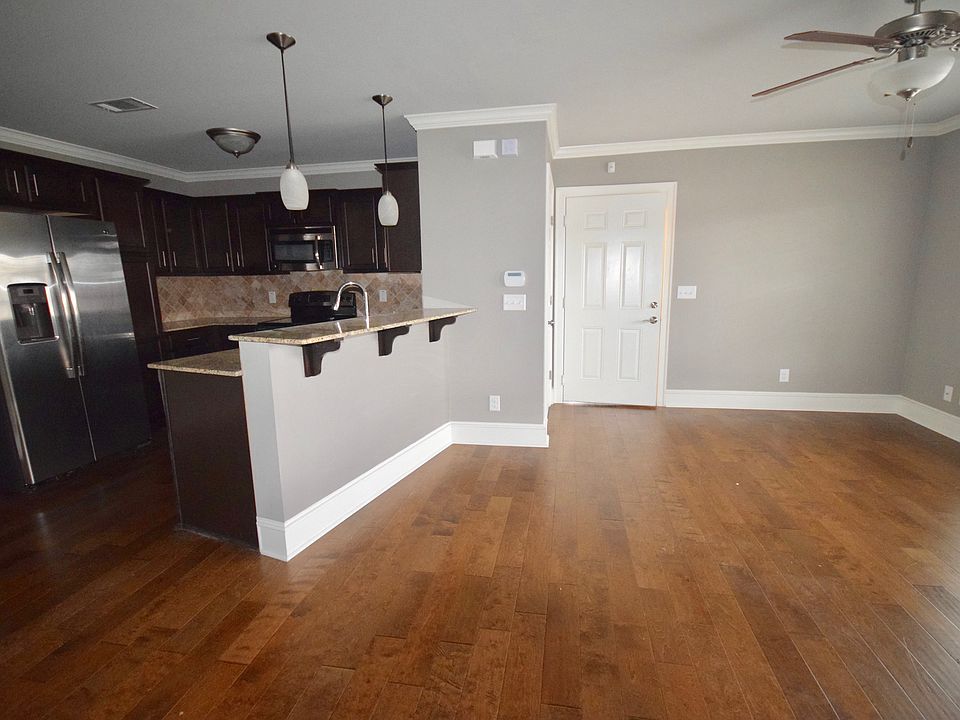 1st image of 1301 Louisiana St APT 203