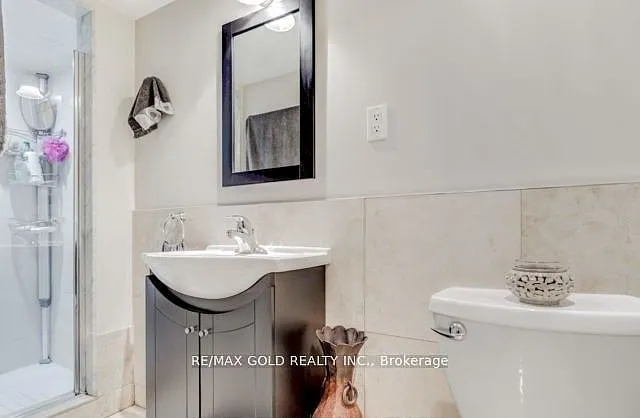 6 Monaco Ct — Photo 24