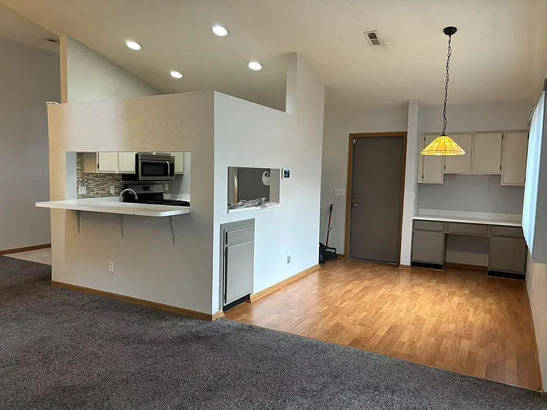 1101 Hilltop Ln #NA — Photo 3