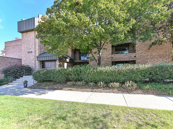 3838 N Oakland AVENUE #274, Shorewood, WI 53211