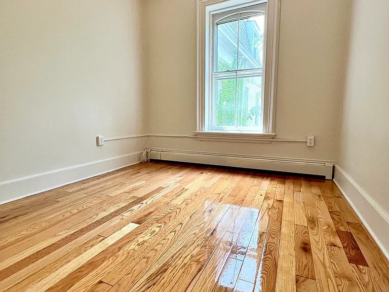 Smaller bedroom 1 9x9