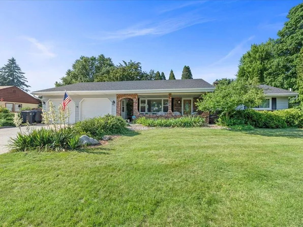 620 Riverview DRIVE, Plymouth, WI 53073