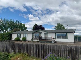 1675 E Gregory Rd, Central point, OR 97502