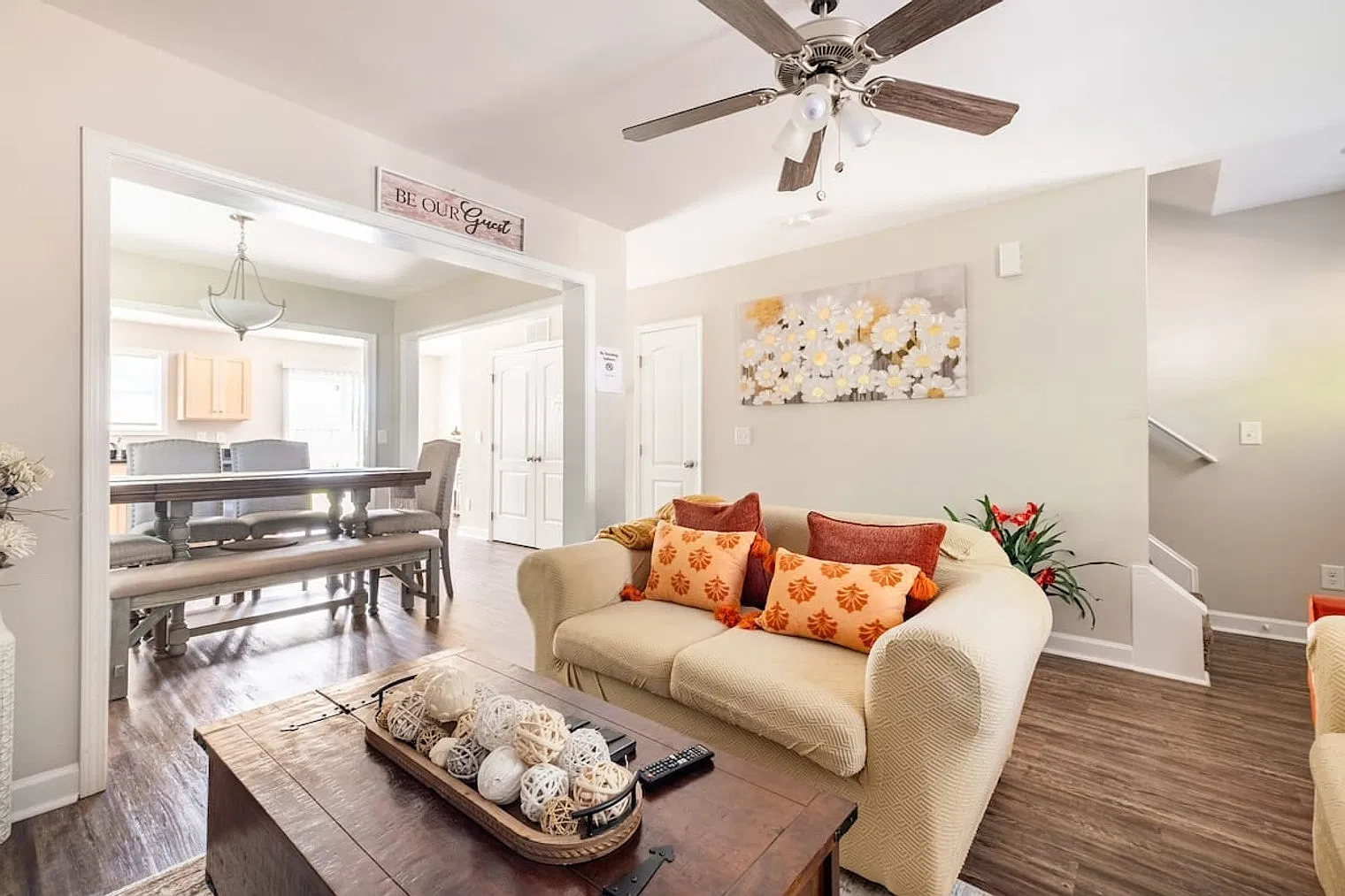 6 bed, 5.0 bath, $8,910 — Photo 1