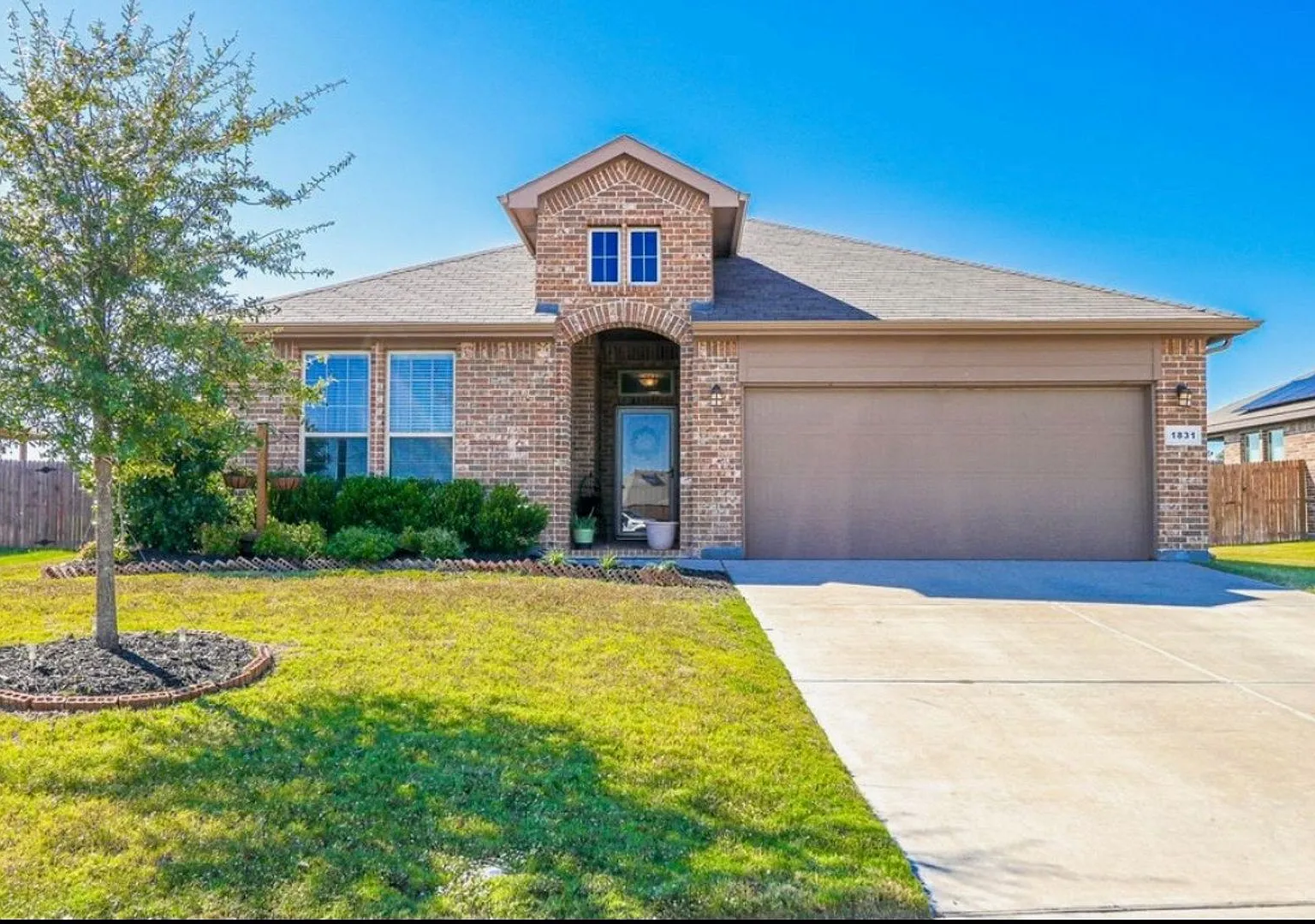 Convenient in Cleburne — Photo 1