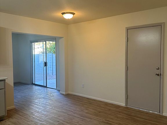5th image of 15216 N 28TH Avenue