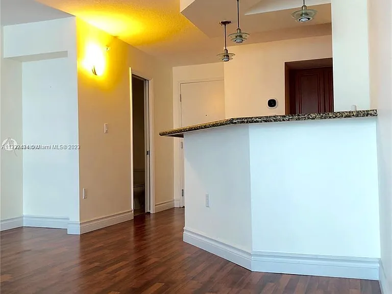 6917 Collins Ave #1204 — Photo 5
