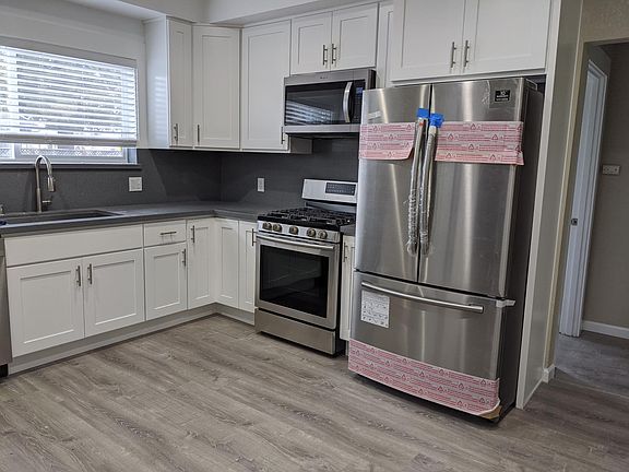 2nd image of 21163 Garden Ave