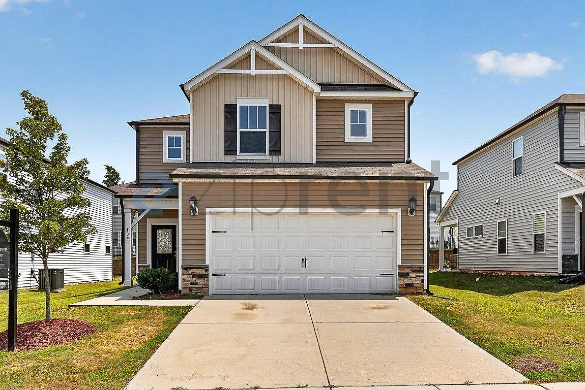 4 bed, 2585 sqft, $2,350 — Photo 1