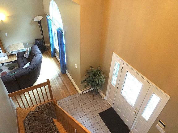 3rd image of 1 Daniella Ct