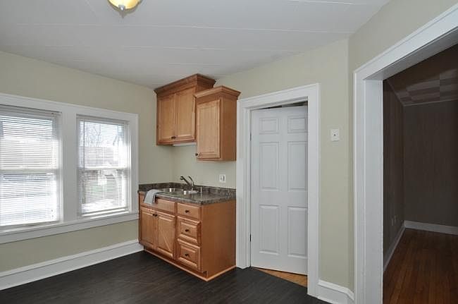 1st image of 133 E Montana St APT 3