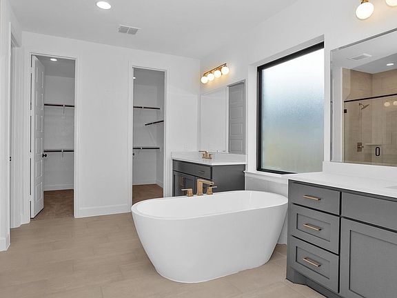 5th image of 25246 Bamburgh Dr