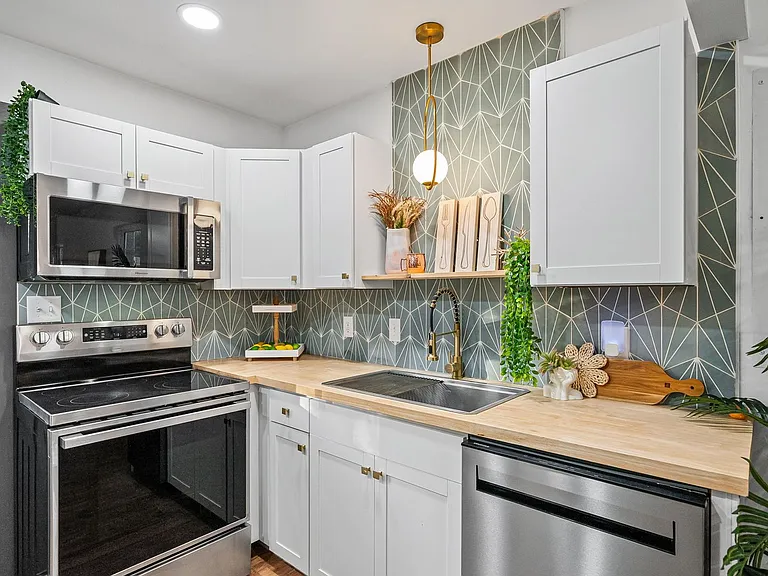 610 Ford St — Photo 10