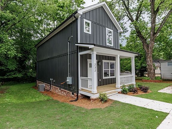 3rd image of 232 Vine St