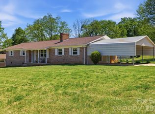 1480 21st St NE, Hickory, NC 28601